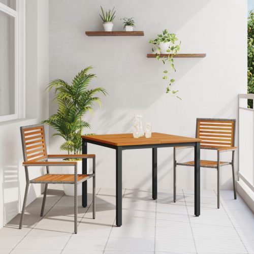 3 darabos Kerti Étkezősor Szürke Poli Rattan Akáccal, Összerakható Kerti Székek Párnákkal 2 db Szürke Poli Rattan, Kerti Asztal 90x90x75 cm Tömör Akácfa és Fém