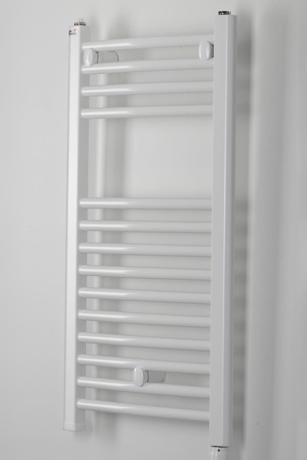 Törölközőszárító radiátor - Viva Platinum Therm - ÍVES - fehér - 700 x 1500 mm